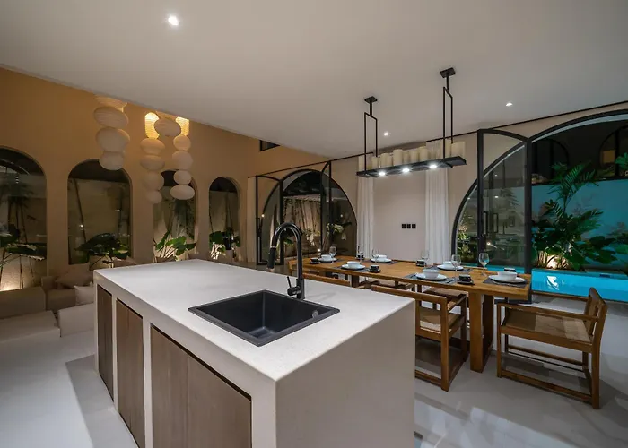 Padang Senang - Tropical Luxe 3br, Short Walk To The