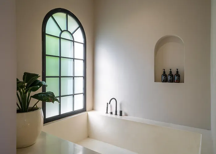 Padang Senang - Tropical Luxe 3br, Short Walk To The Villa Uluwatu