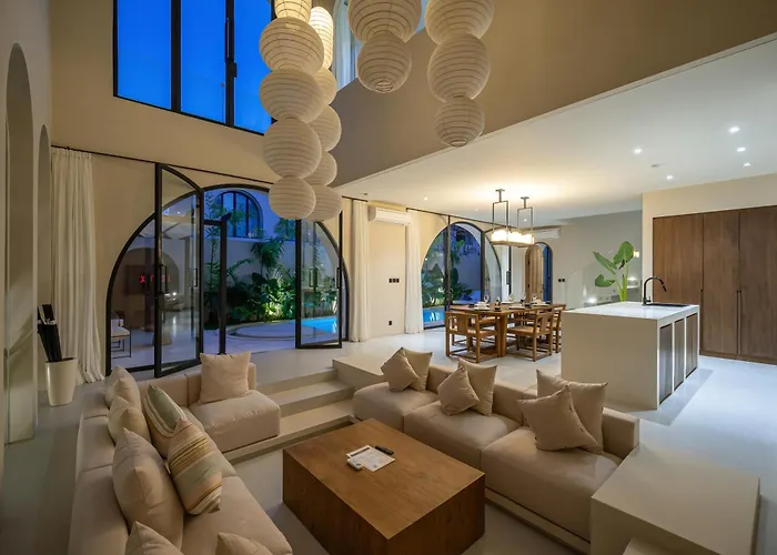 Padang Senang - Tropical Luxe 3br, Short Walk To The Villa Uluwatu