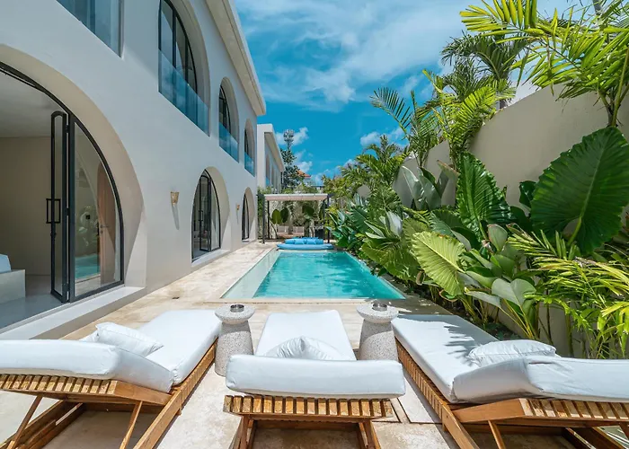 Padang Senang - Tropical Luxe 3br, Short Walk To The Villa *