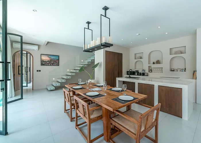 Padang Senang - Tropical Luxe 3br, Short Walk To The Villa