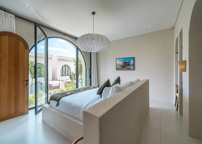 Padang Senang - Tropical Luxe 3br, Short Walk To The Villa Uluwatu