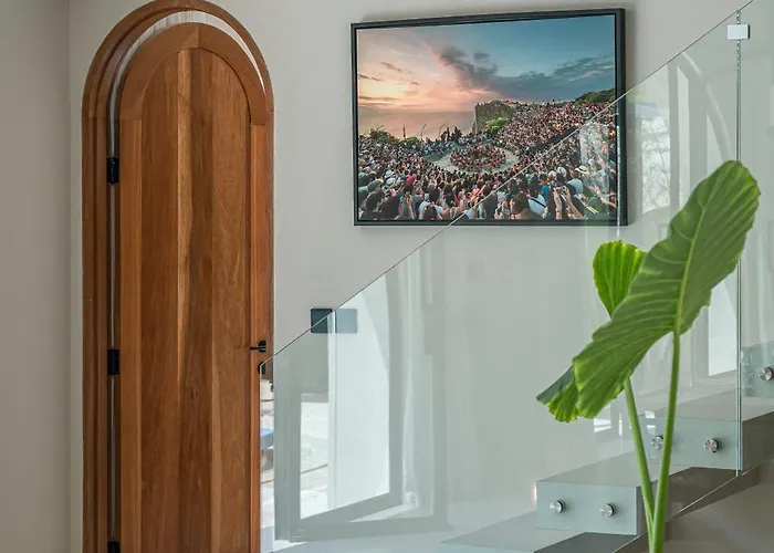 Villa Padang Senang - Tropical Luxe 3br, Short Walk To The Uluwatu