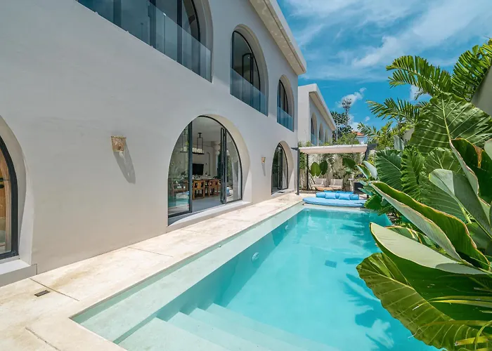 Padang Senang - Tropical Luxe 3br, Short Walk To The